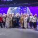 Gruppenbild der geförderten neun Projekte